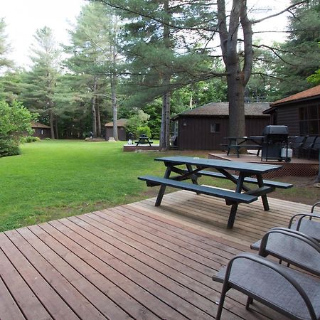 The Pines Cottage Resort Oxtongue Lake Εξωτερικό φωτογραφία