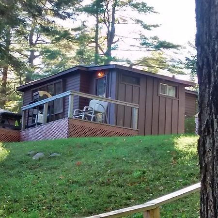 The Pines Cottage Resort Oxtongue Lake Δωμάτιο φωτογραφία