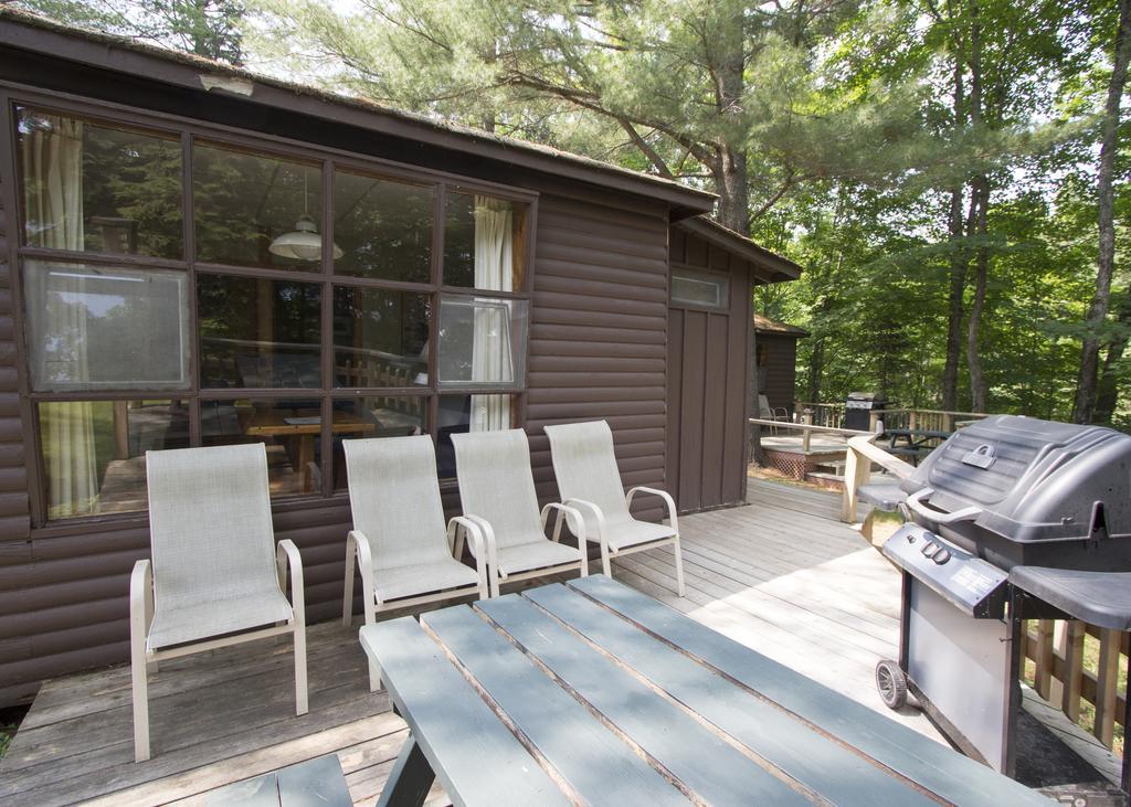 The Pines Cottage Resort Oxtongue Lake Εξωτερικό φωτογραφία