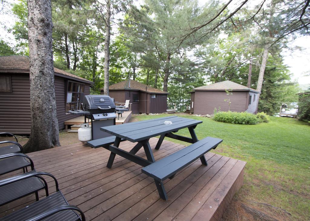 The Pines Cottage Resort Oxtongue Lake Εξωτερικό φωτογραφία