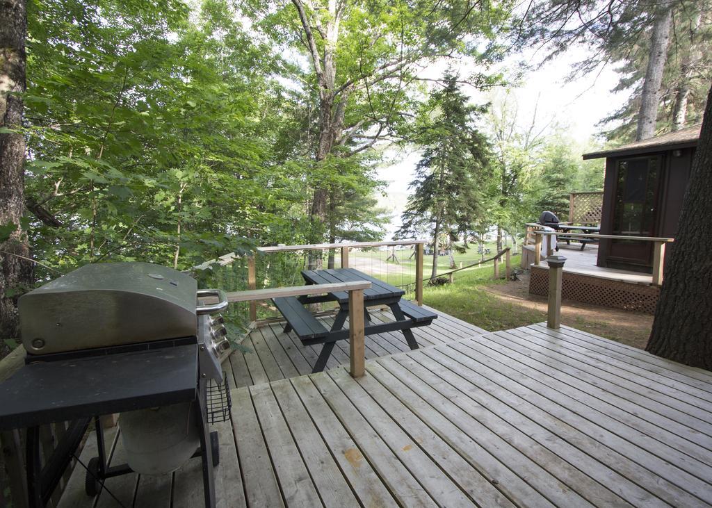 The Pines Cottage Resort Oxtongue Lake Εξωτερικό φωτογραφία