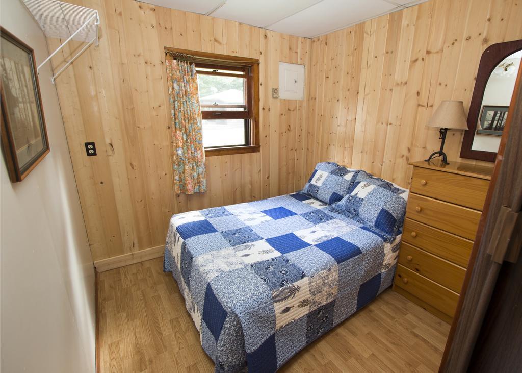 The Pines Cottage Resort Oxtongue Lake Εξωτερικό φωτογραφία