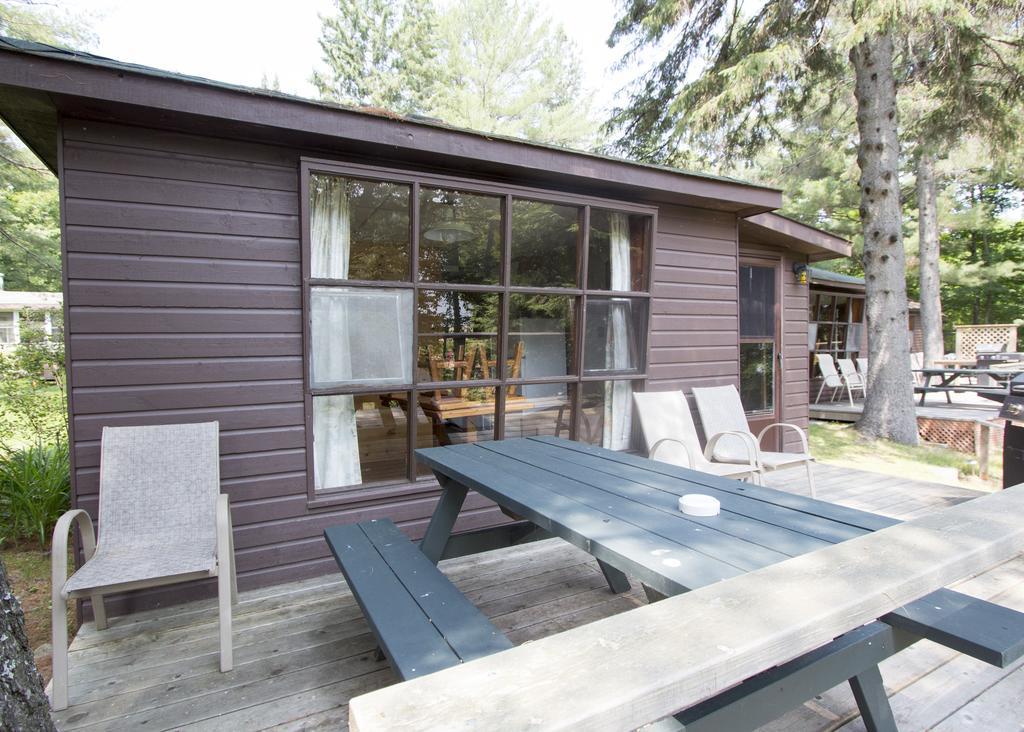 The Pines Cottage Resort Oxtongue Lake Εξωτερικό φωτογραφία